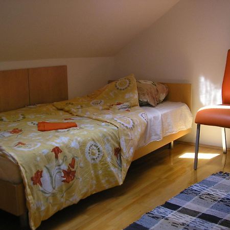 Apartamento Suncano Potkrovje U Centru Skopie Exterior foto
