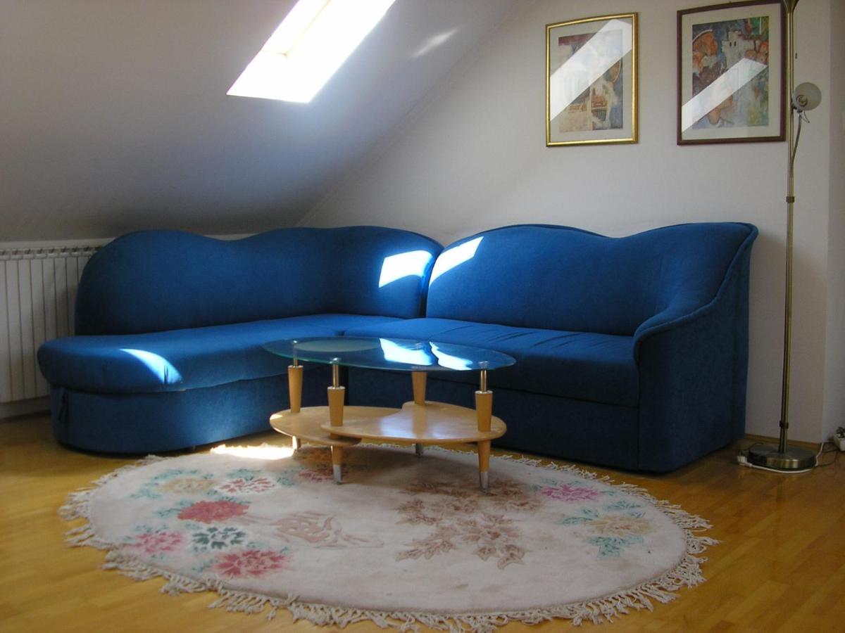 Apartamento Suncano Potkrovje U Centru Skopie Exterior foto